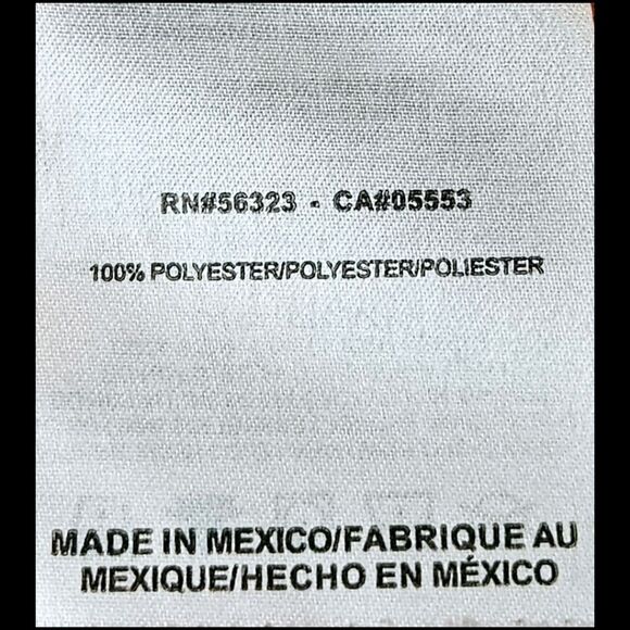 NWOT NIKE UNISEX Crew Neck Tee. - Picture 10 of 13